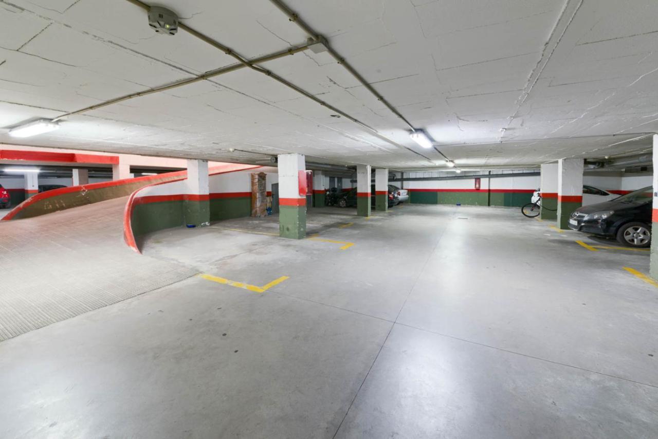 Holidays2Malaga Plaza De Toros Vieja & Parking Opcional Dış mekan fotoğraf